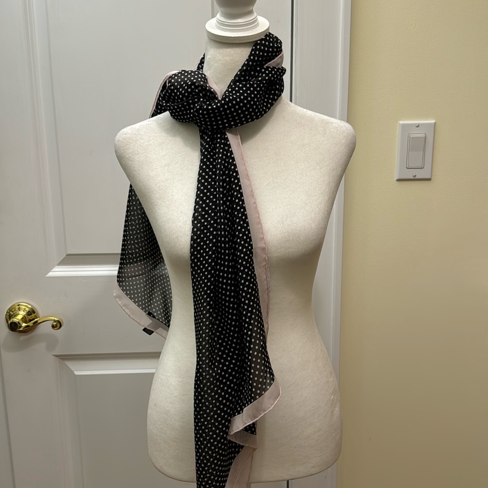 Banana Republic Oblong Silk Scarf. Black w/pale pink dots and trim. VGUC - Picture 6 of 7
